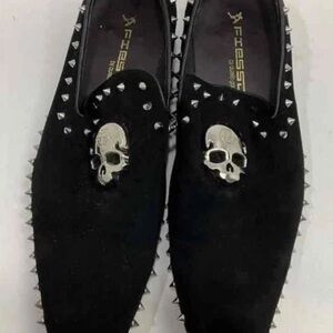Edgy Black Loafers with Silver Skull by